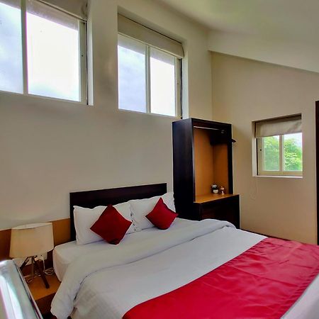 Pushpam Sanskruti Resort Karjat - A Pure Veg Resort Dhamni Buitenkant foto