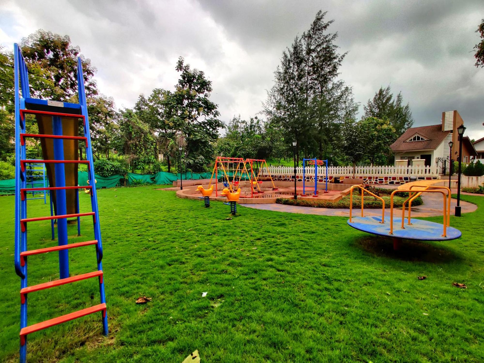 Pushpam Sanskruti Resort Karjat - A Pure Veg Resort Dhamni Buitenkant foto