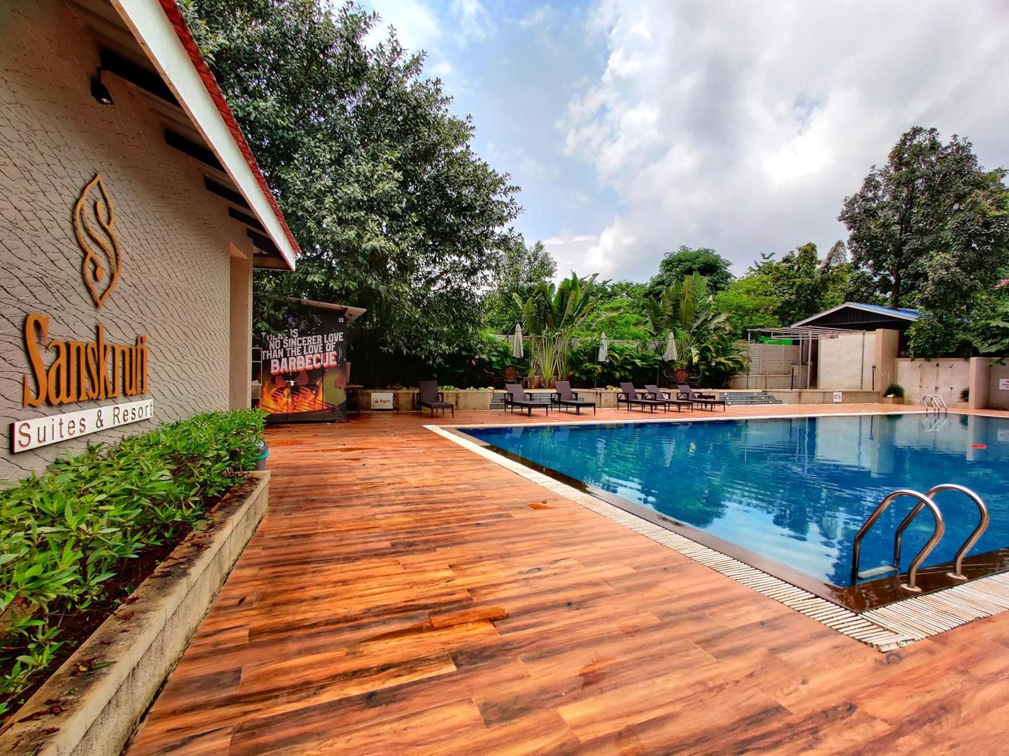 Pushpam Sanskruti Resort Karjat - A Pure Veg Resort Dhamni Buitenkant foto