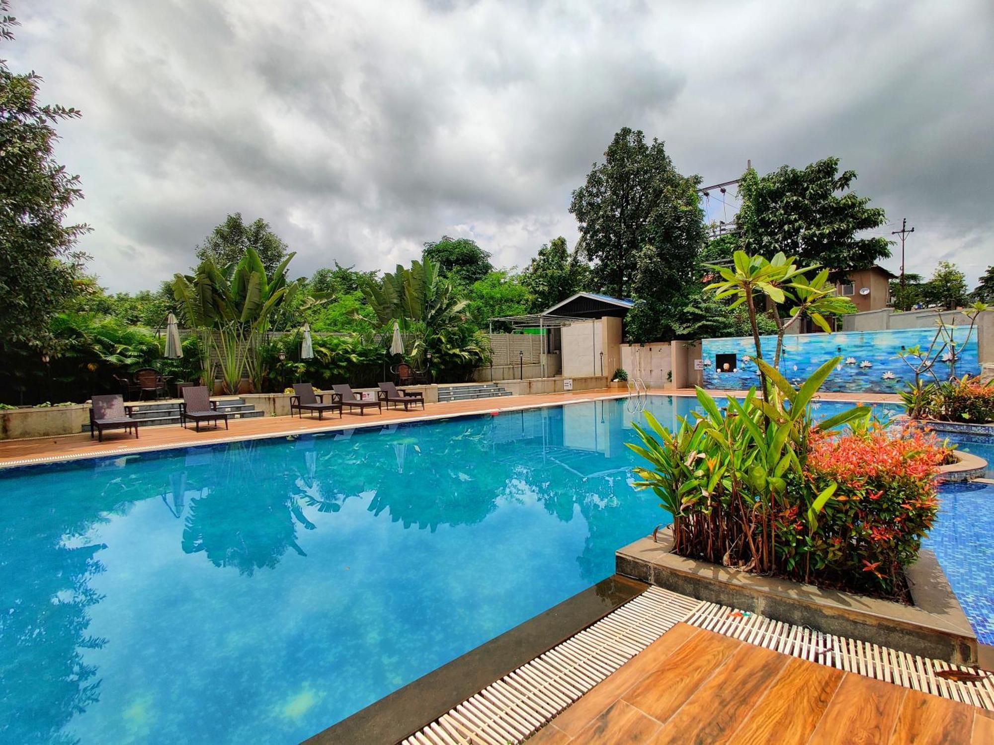 Pushpam Sanskruti Resort Karjat - A Pure Veg Resort Dhamni Buitenkant foto