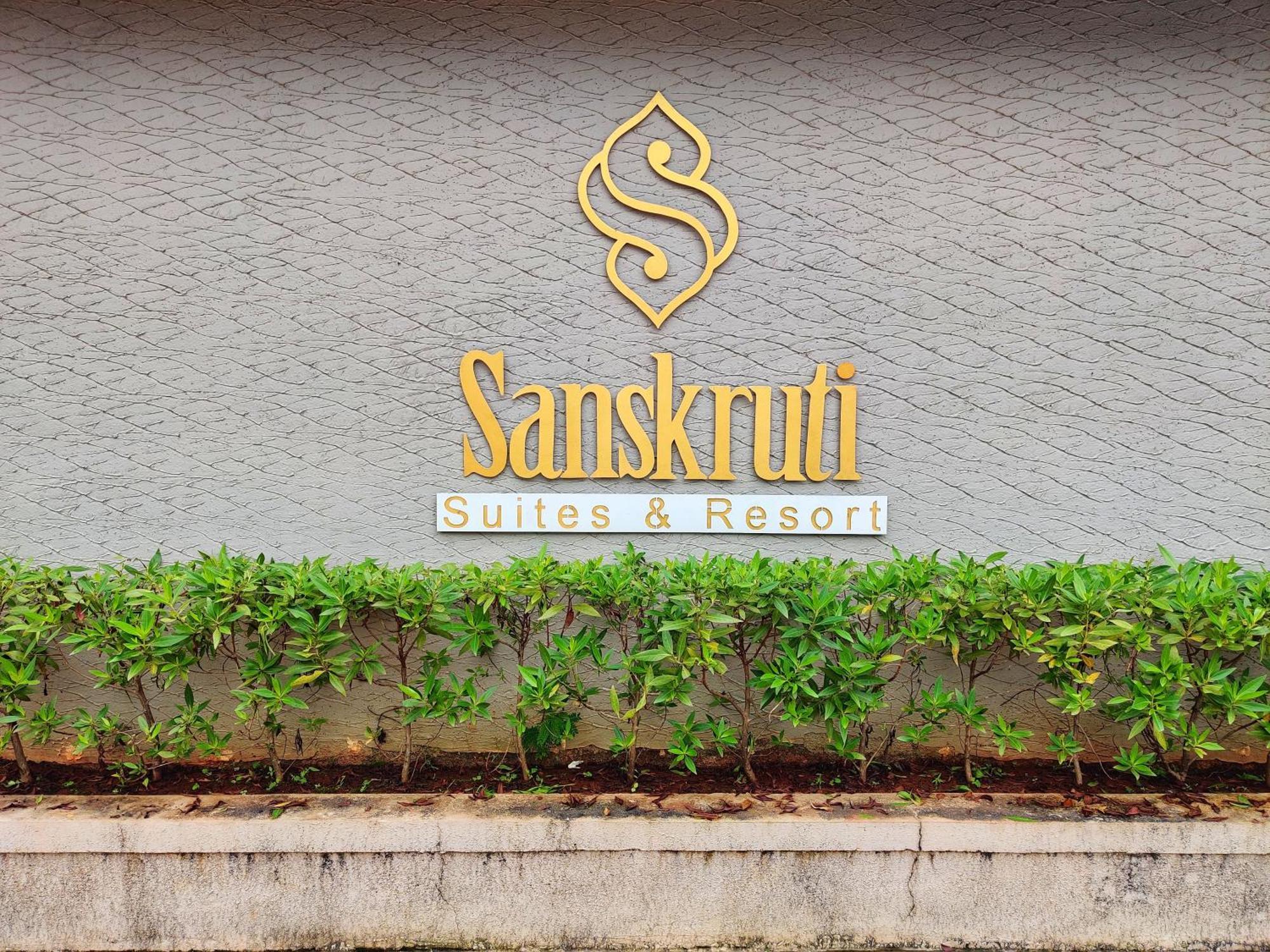 Pushpam Sanskruti Resort Karjat - A Pure Veg Resort Dhamni Buitenkant foto